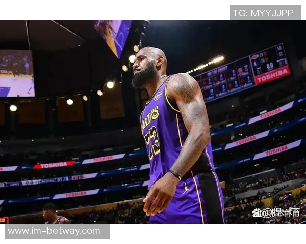 詹姆斯本季球衣将加特制补丁庆祝生涯第23季成就