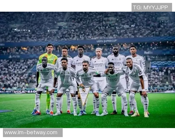 马卡报道19岁皇马后防新星巴尔德佩尼亚斯或将首发对阵阿拉维斯